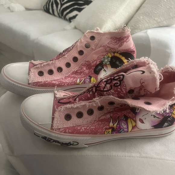 - Ed Hardy sneakers - Picture 2 of 4